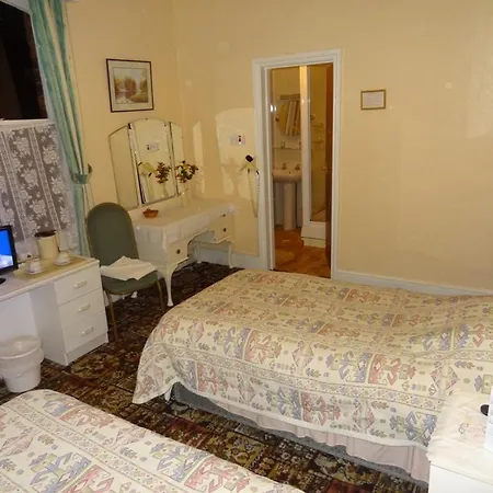 Hotel Oak 3*
