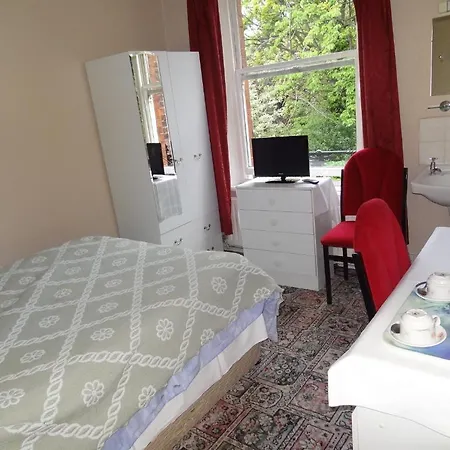 Hotel Oak 3*