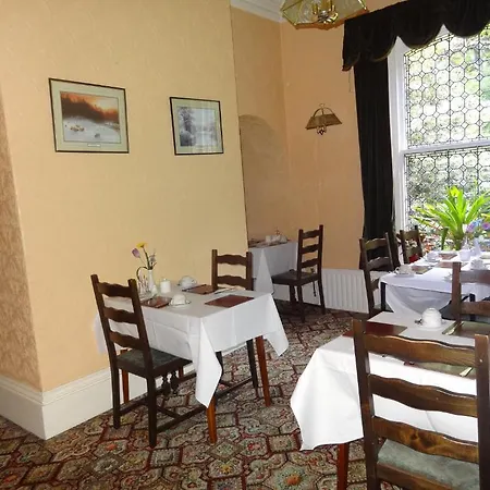 Hotel Oak 3*