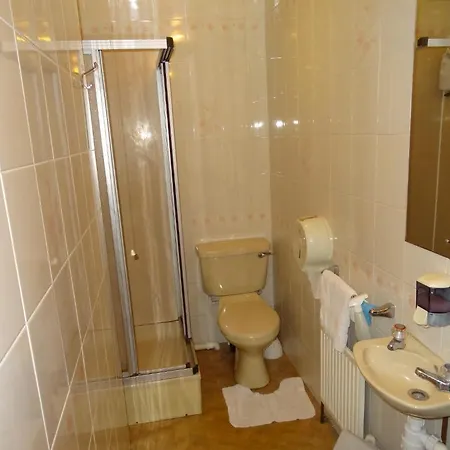 Oak 3* Leeds (West Yorkshire)