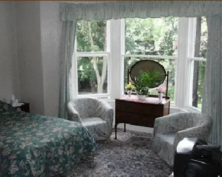 Hotel Oak 3*