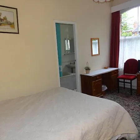 Oak Hotel 3*