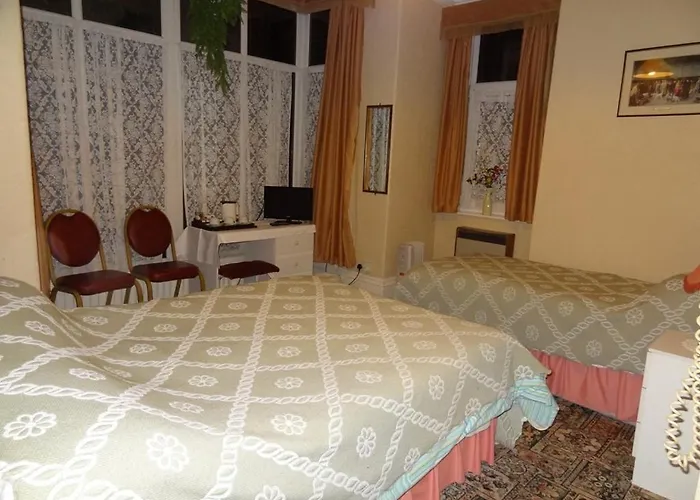 Oak Leeds (West Yorkshire)