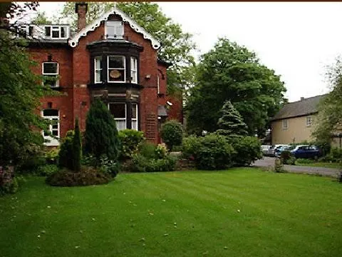 Oak 3* Leeds (West Yorkshire)